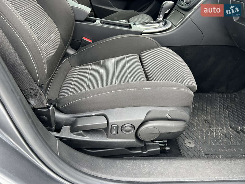 Универсал Opel Insignia 2011 в Бродах