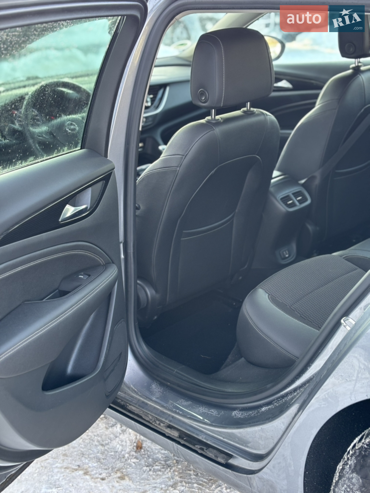 2018 Opel Insignia - мініатюра 12