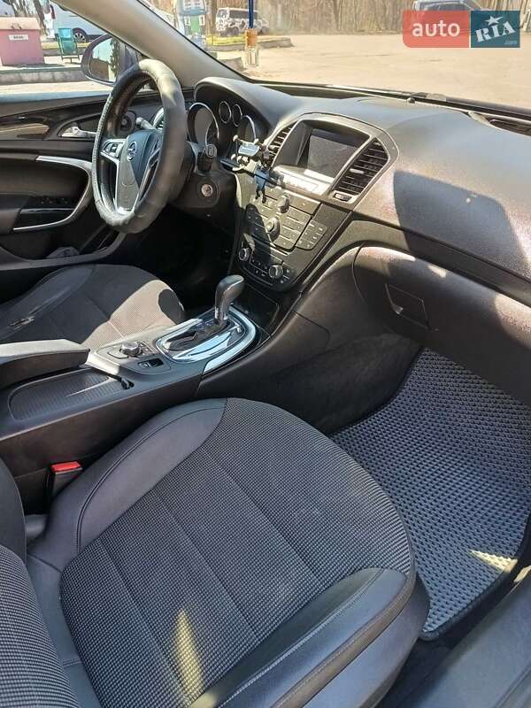 Универсал Opel Insignia 2012 в Млинове