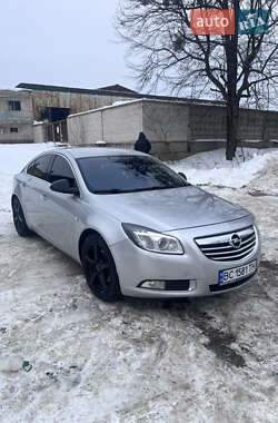Ліфтбек Opel Insignia 2010 в Городку