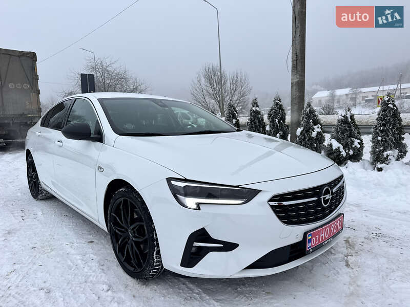 Opel Insignia 2021