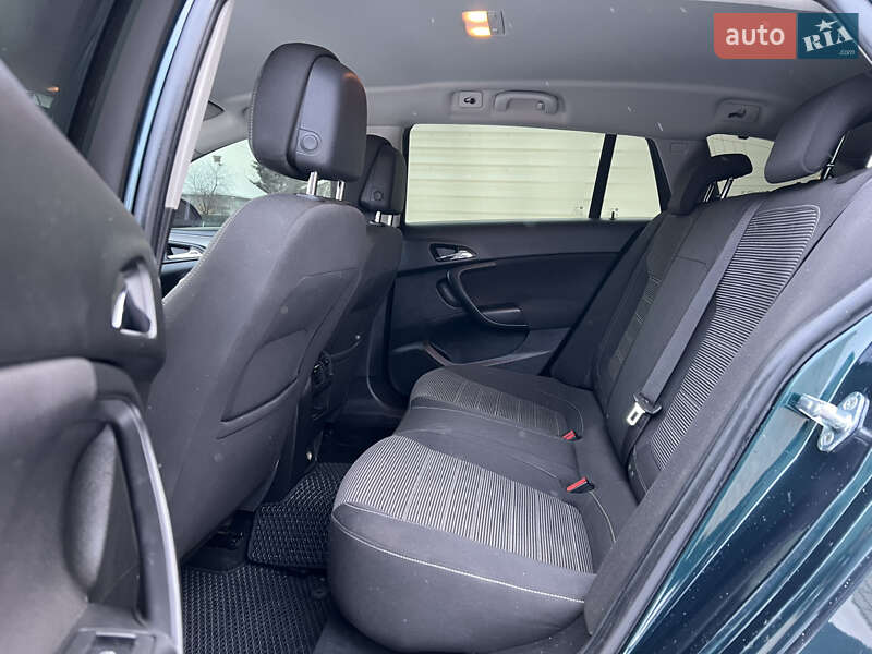 Универсал Opel Insignia 2013 в Лозовой