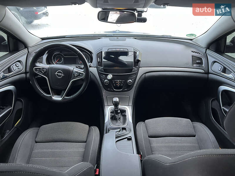 Универсал Opel Insignia 2013 в Лозовой