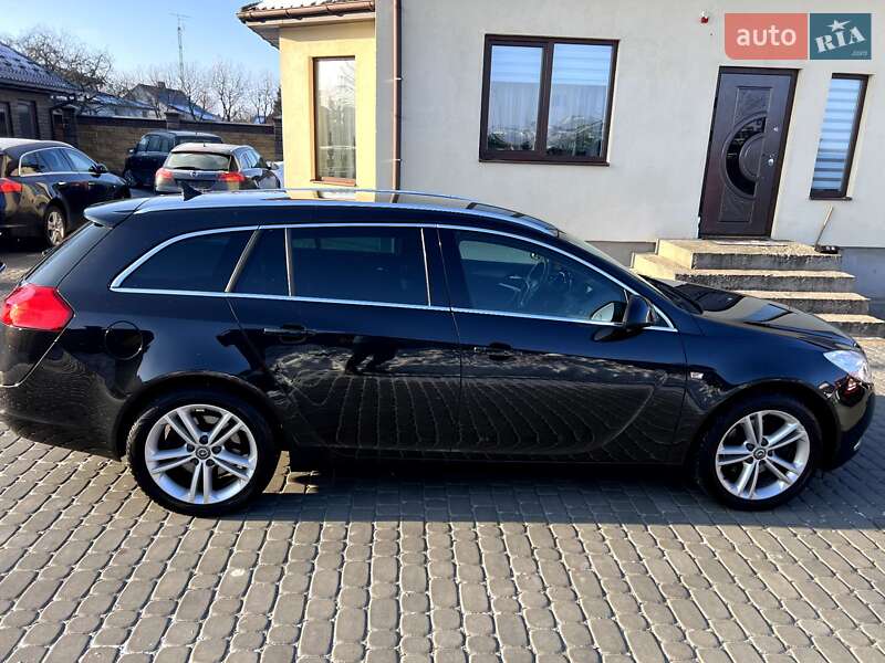 Универсал Opel Insignia 2010 в Луцке