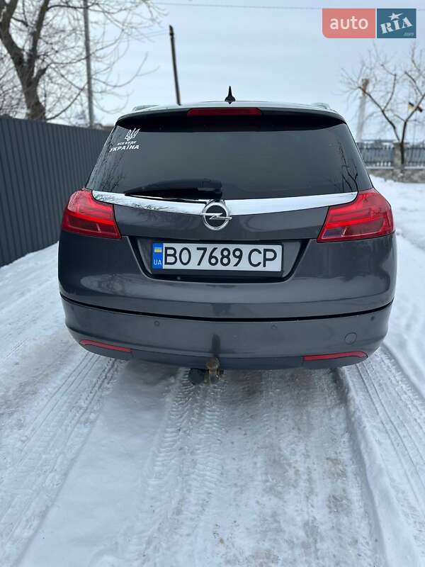 Универсал Opel Insignia 2011 в Бучаче