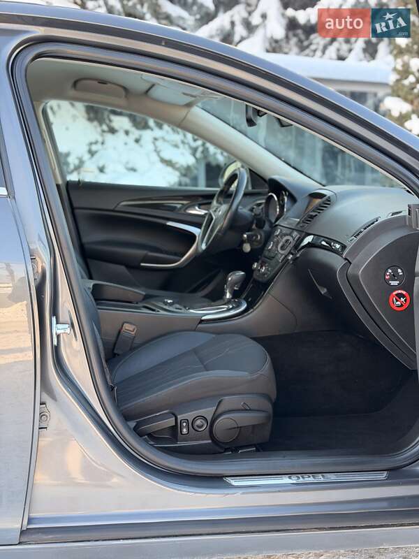 Седан Opel Insignia 2012 в Тернополе