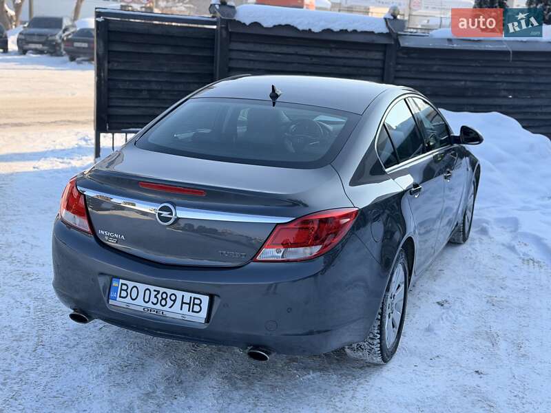 Седан Opel Insignia 2012 в Тернополе