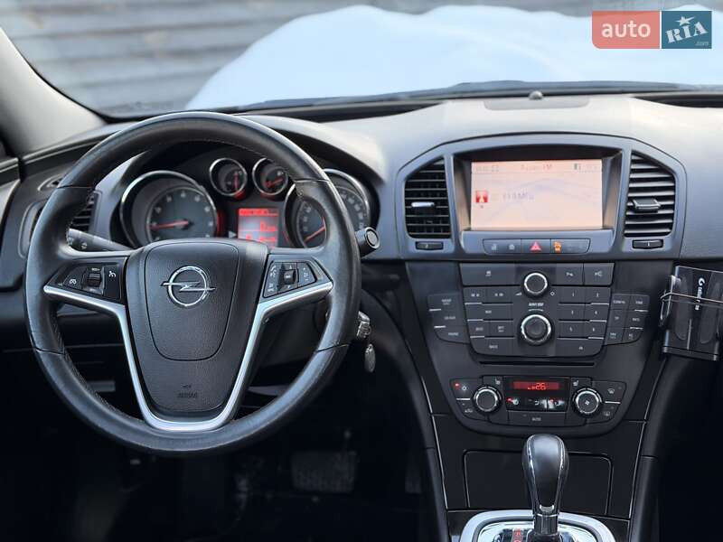 Седан Opel Insignia 2012 в Тернополе