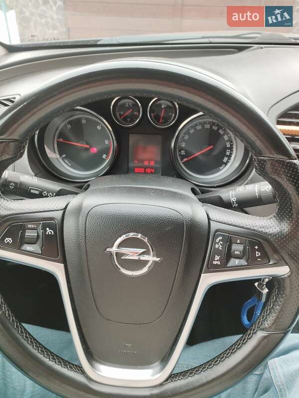 Универсал Opel Insignia 2011 в Львове