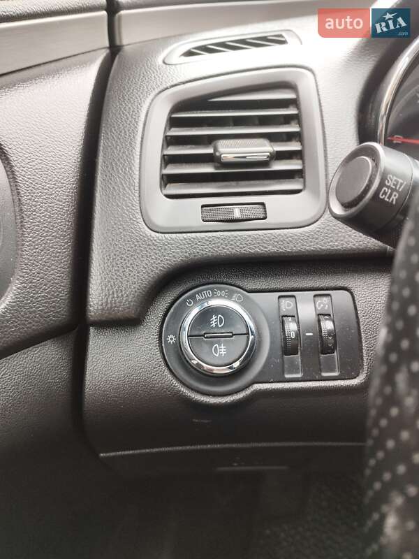 Универсал Opel Insignia 2011 в Львове