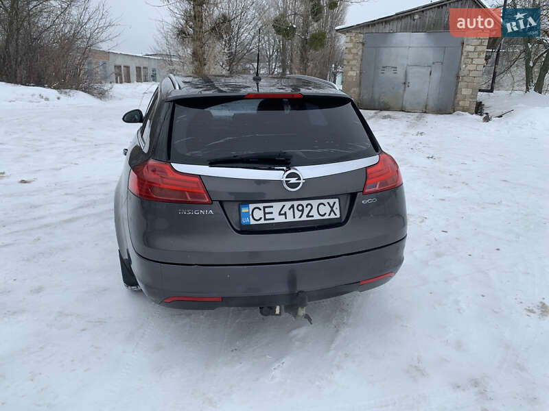 Универсал Opel Insignia 2009 в Новой Ушице