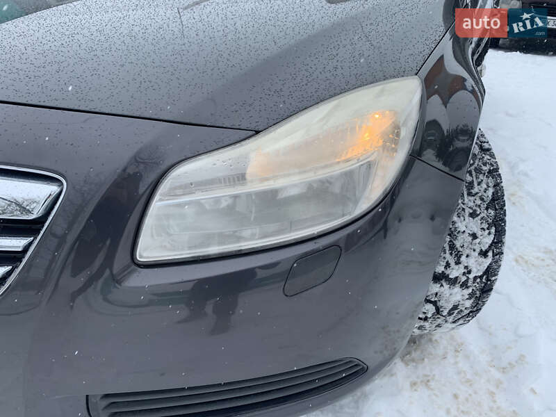 Универсал Opel Insignia 2009 в Новой Ушице