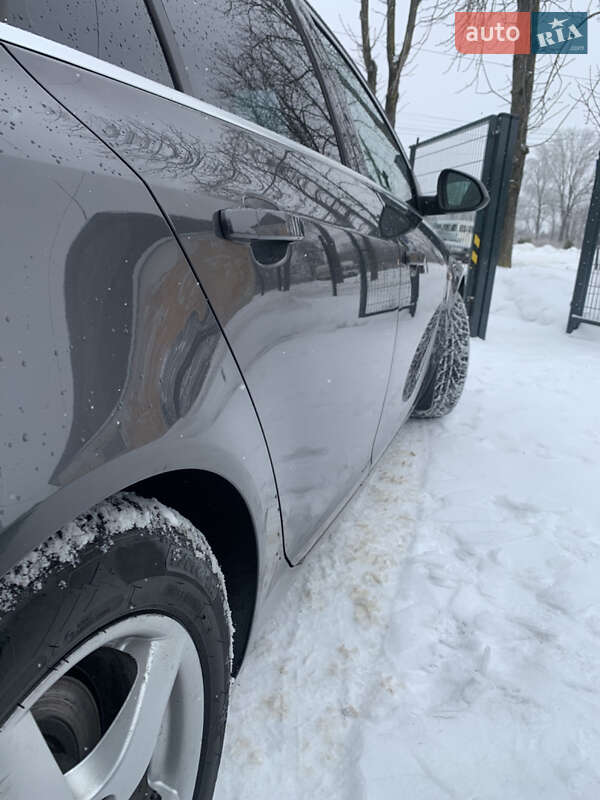 Универсал Opel Insignia 2009 в Новой Ушице