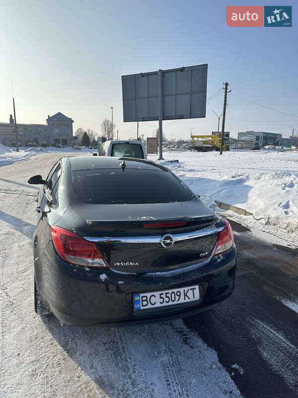 Седан Opel Insignia 2013 в Владимире