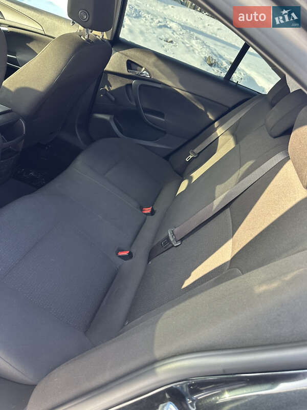 Седан Opel Insignia 2013 в Владимире