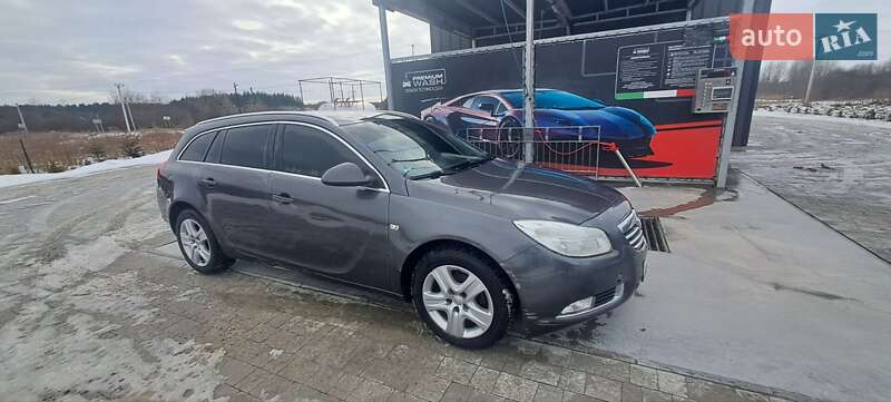 Универсал Opel Insignia 2009 в Яворове
