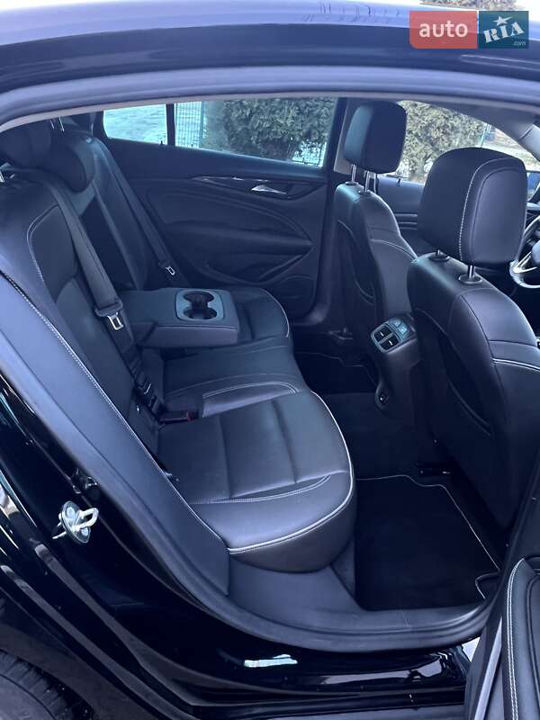 Лифтбек Opel Insignia 2018 в Черновцах