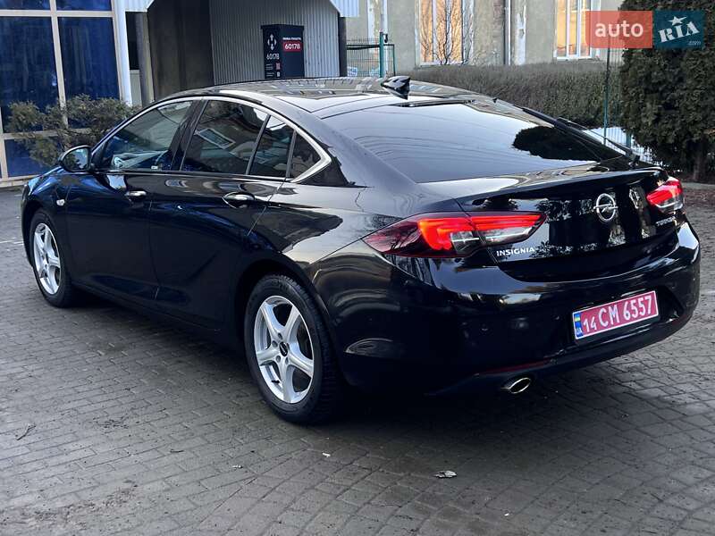 Лифтбек Opel Insignia 2018 в Черновцах