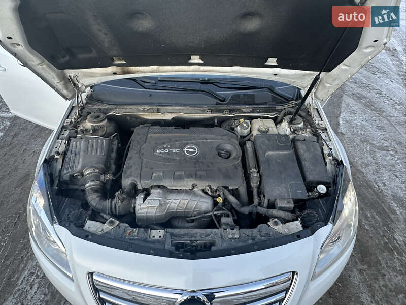 Универсал Opel Insignia 2012 в Городке