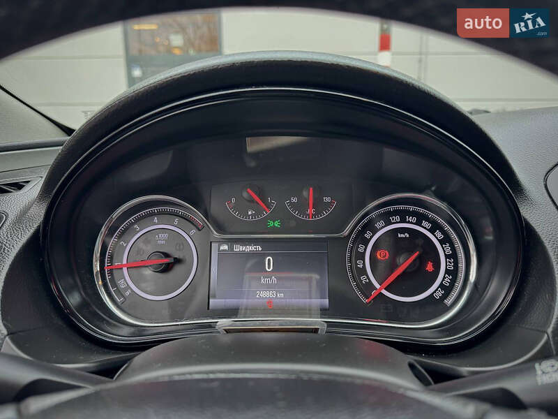 Универсал Opel Insignia 2015 в Самборе