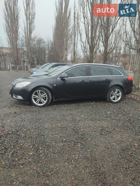 Универсал Opel Insignia 2010 в Южноукраинске
