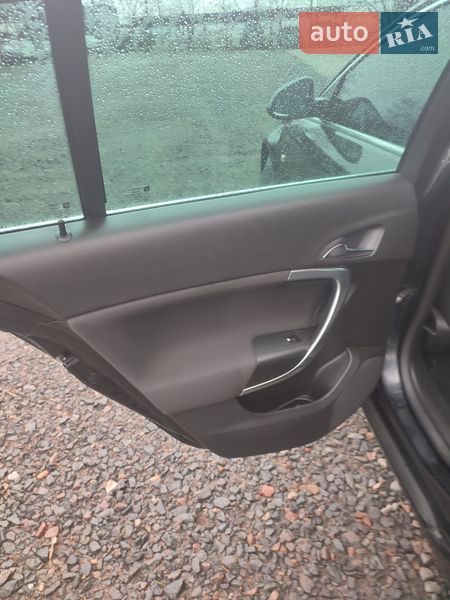 Универсал Opel Insignia 2010 в Южноукраинске