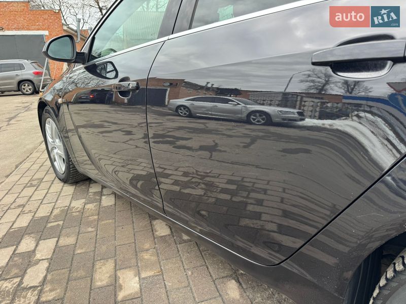 Универсал Opel Insignia 2009 в Лубнах