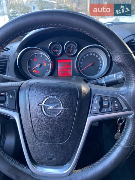 Универсал Opel Insignia 2013 в Львове