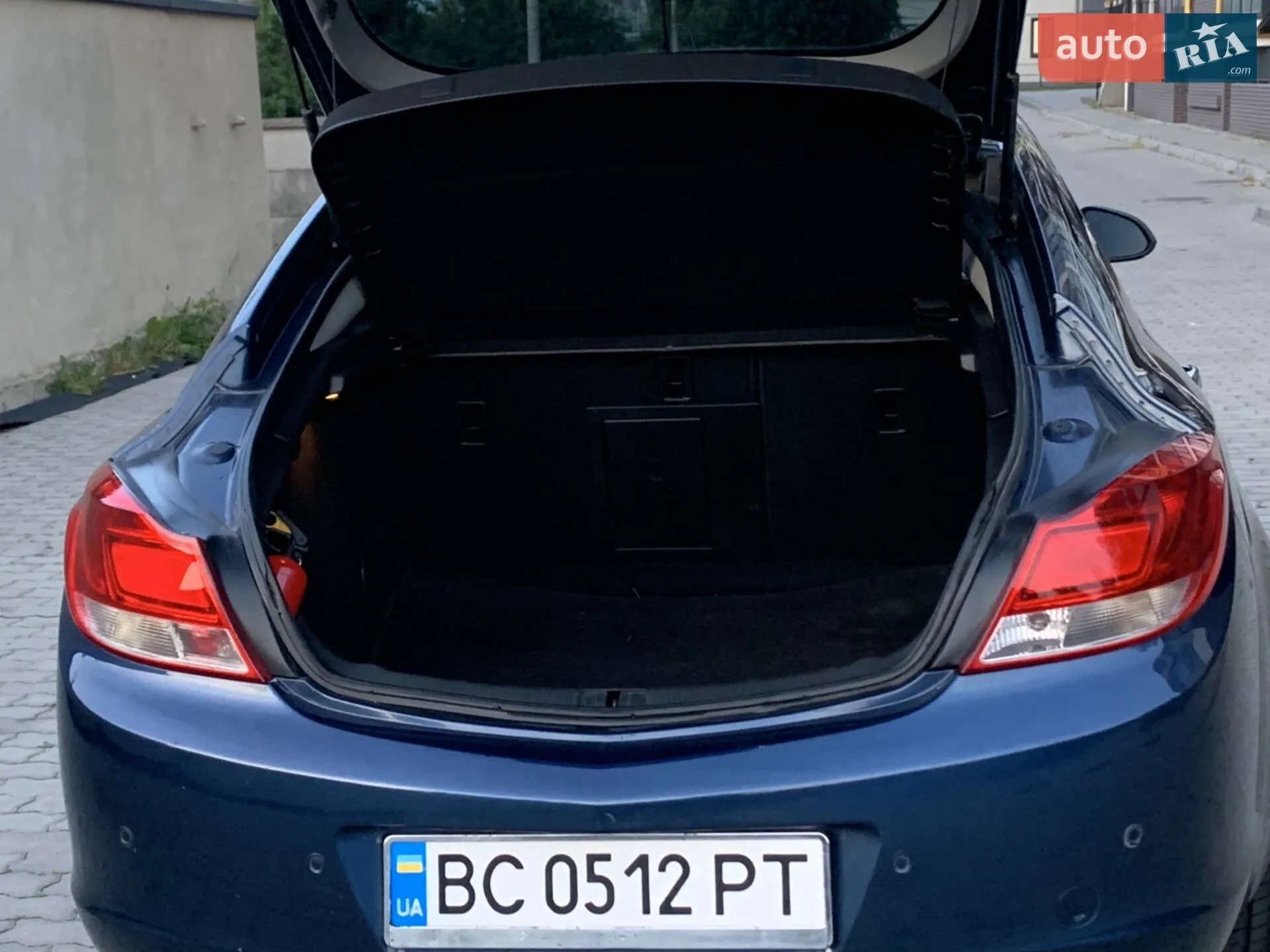 2010 Opel Insignia - мініатюра 8