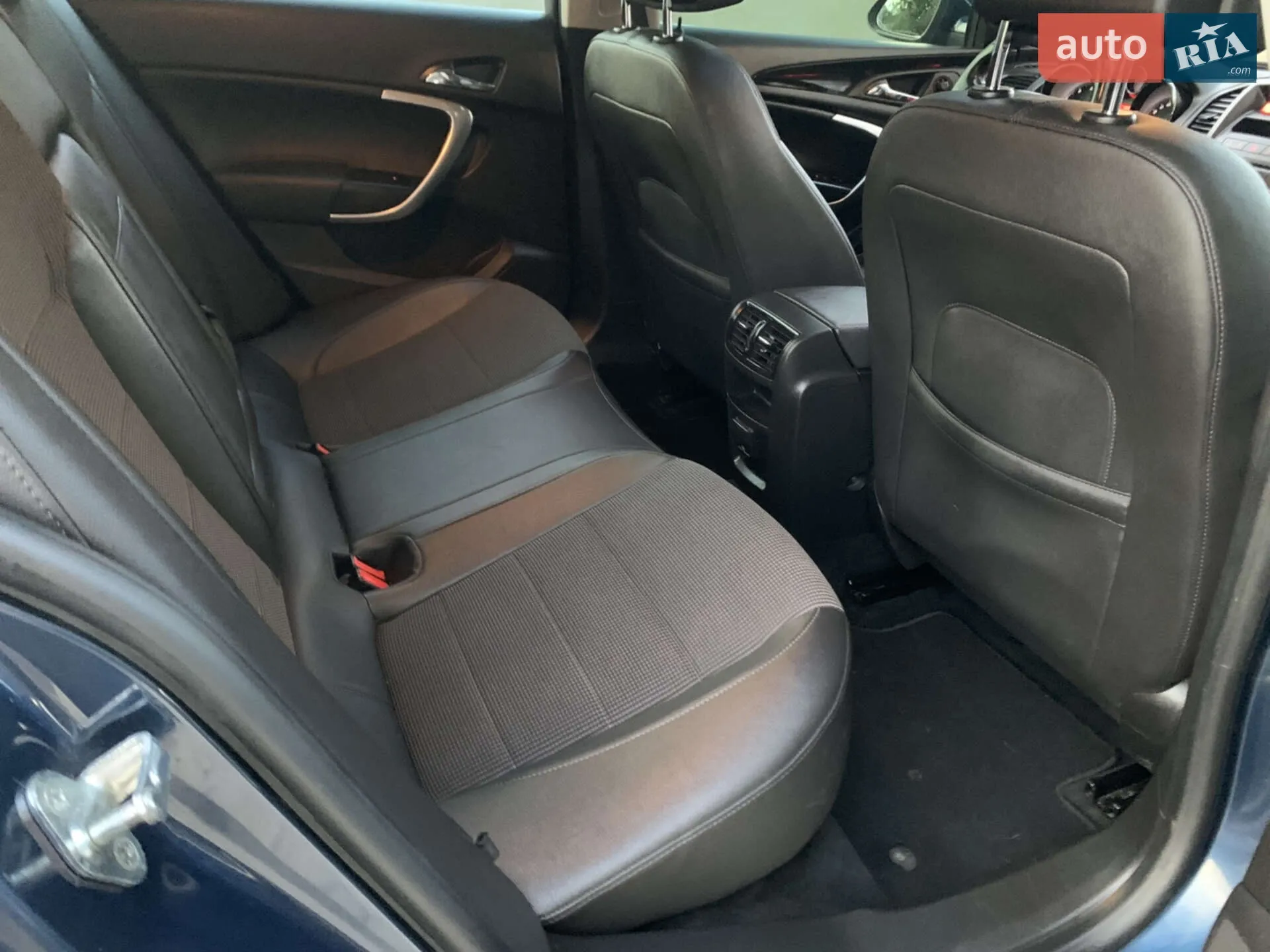 2010 Opel Insignia - мініатюра 27