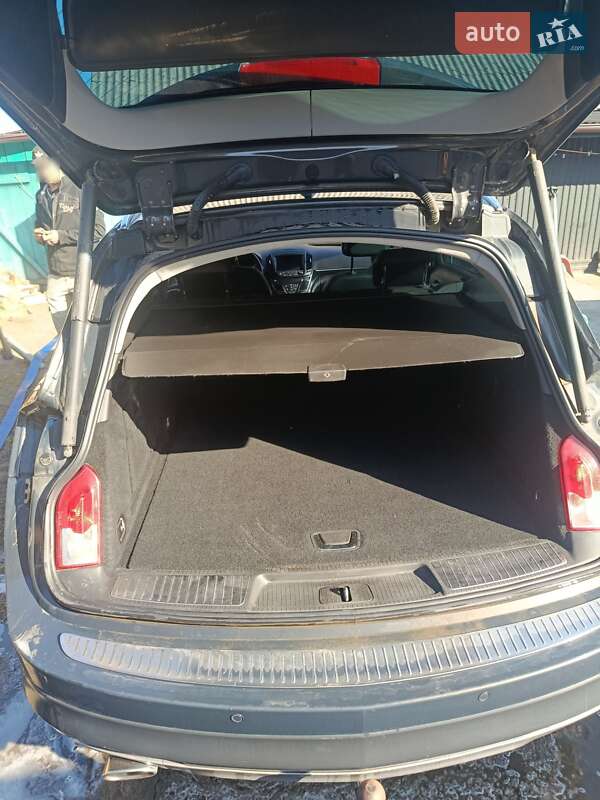 Универсал Opel Insignia 2015 в Голобах