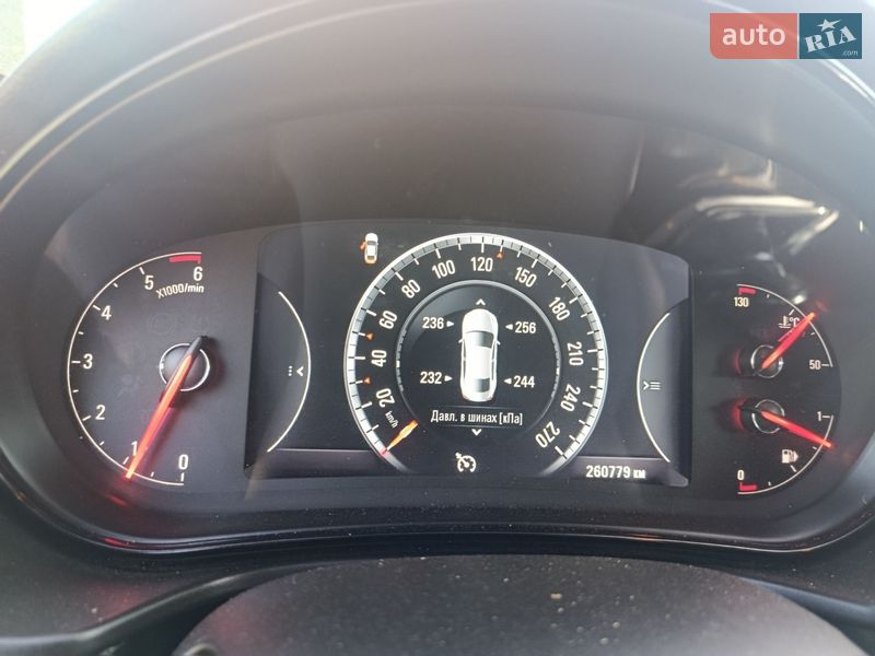 Универсал Opel Insignia 2015 в Голобах