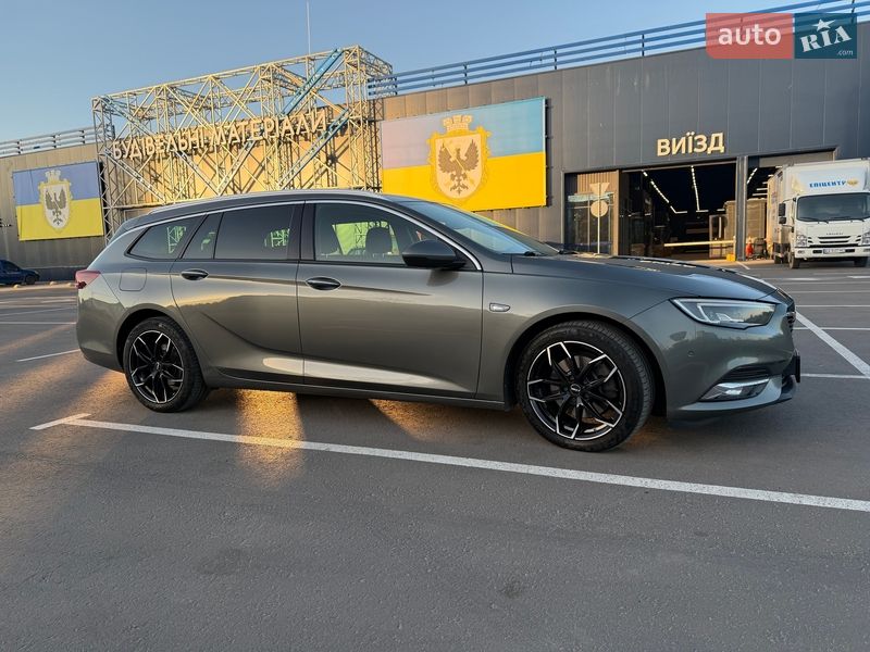 Универсал Opel Insignia 2017 в Чернигове