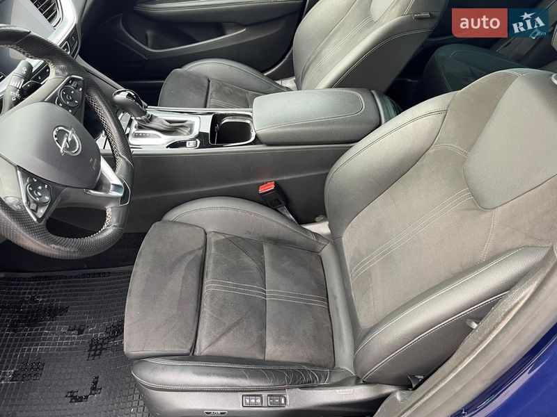 Ліфтбек Opel Insignia 2020 в Золочеві