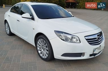 Седан Opel Insignia 2010 в Городку