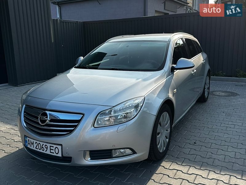 Opel Insignia 2011