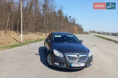 Седан Opel Insignia 2011 в Житомирі