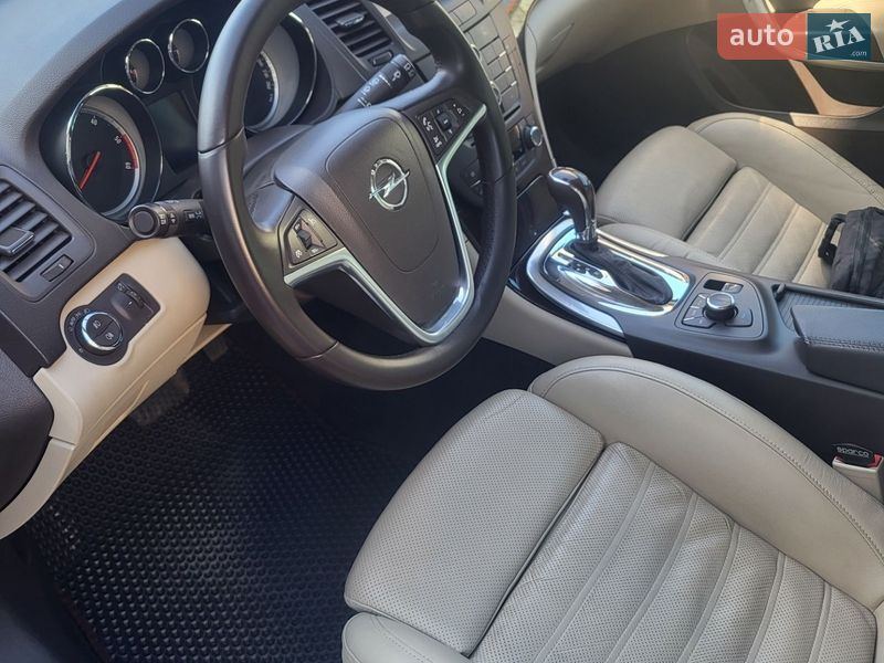 Универсал Opel Insignia 2011 в Луцке