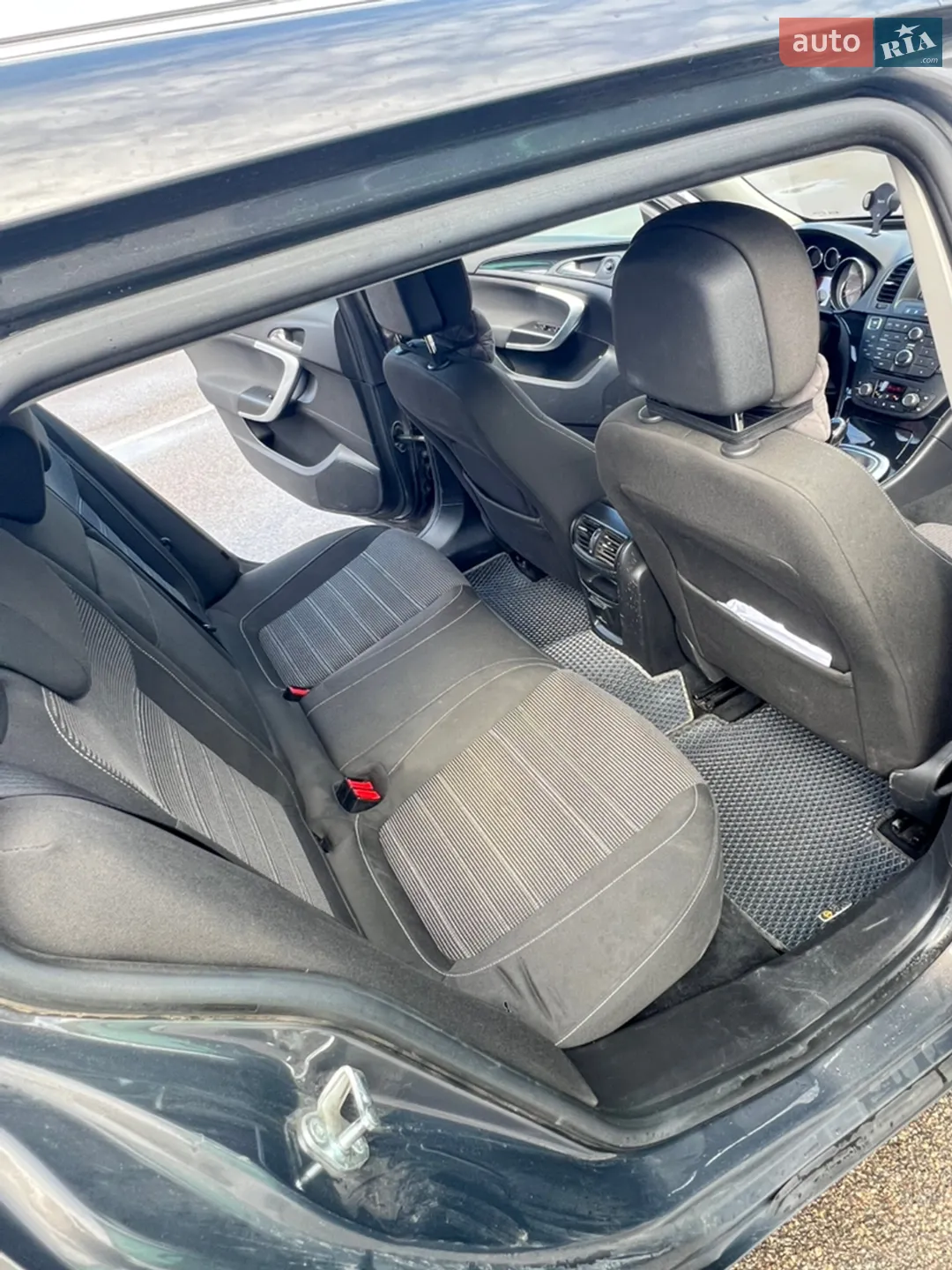 2012 Opel Insignia - мініатюра 18
