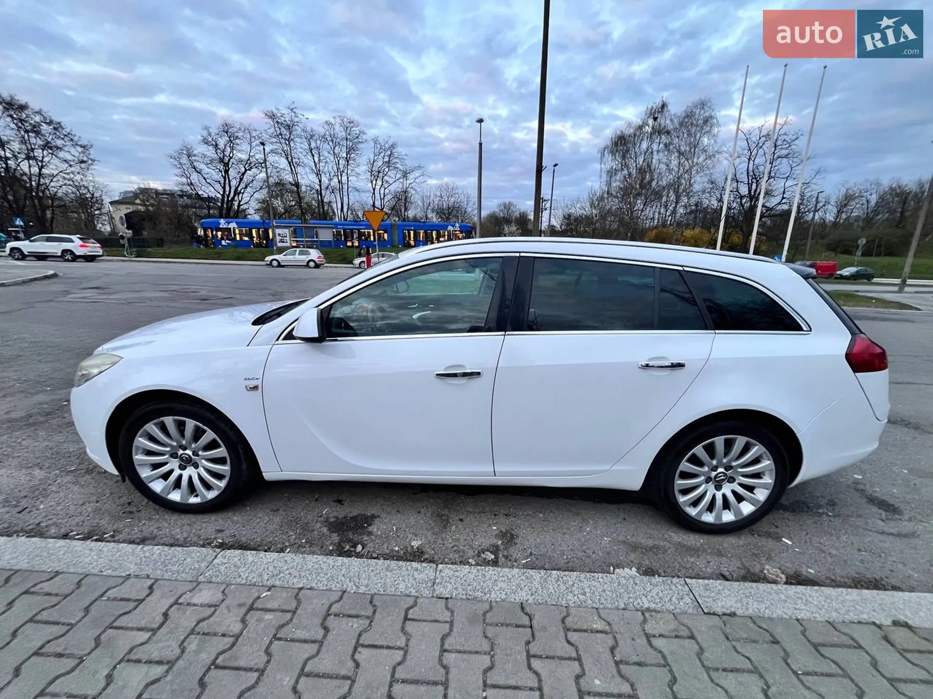 2010 Opel Insignia - мініатюра 9