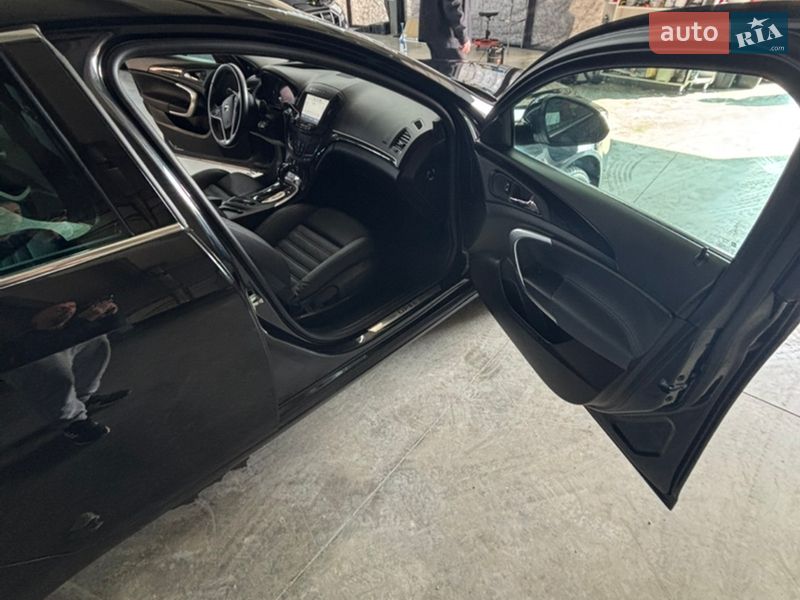 Универсал Opel Insignia 2014 в Черновцах