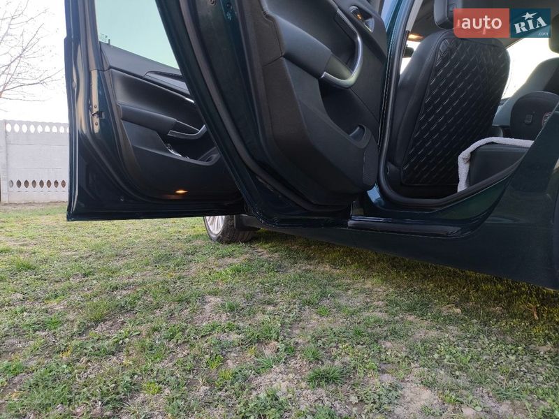 Ліфтбек Opel Insignia 2014 в Бородянці