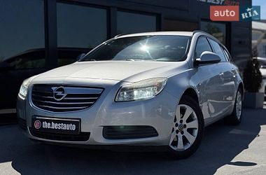 Универсал Opel Insignia 2010 в Ровно