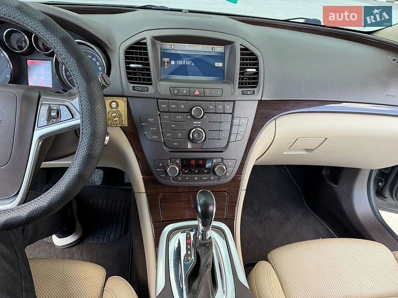 Универсал Opel Insignia 2012 в Звягеле
