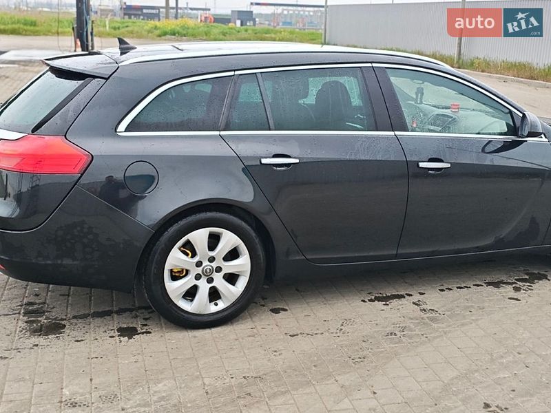 Универсал Opel Insignia 2010 в Лиманском