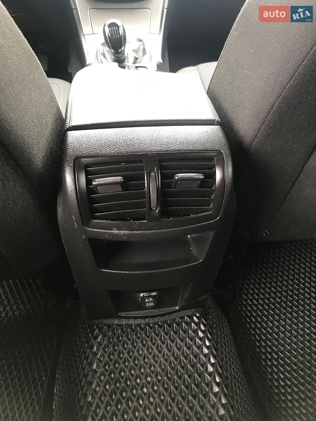 2010 Opel Insignia - мініатюра 12