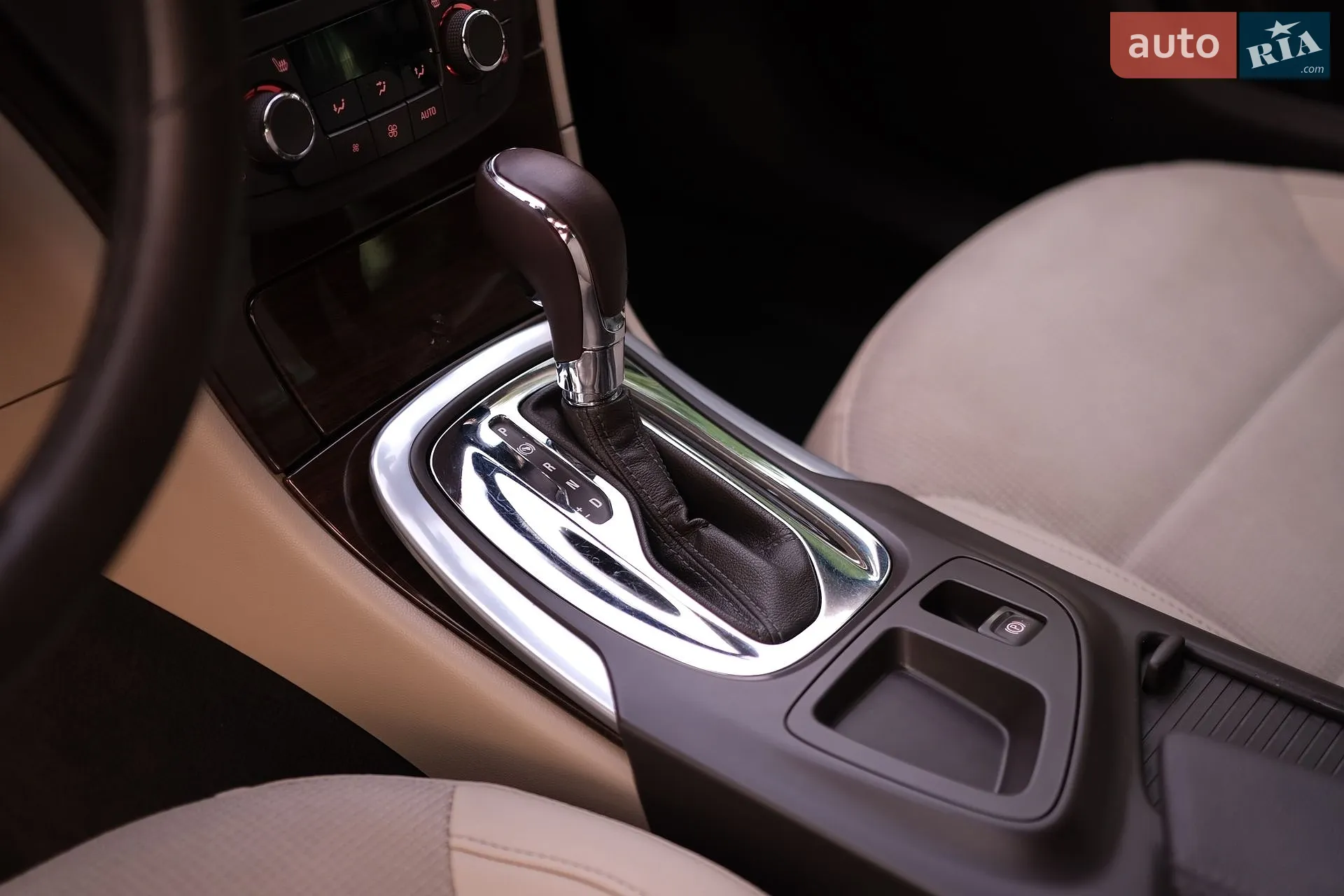 2010 Opel Insignia - мініатюра 7