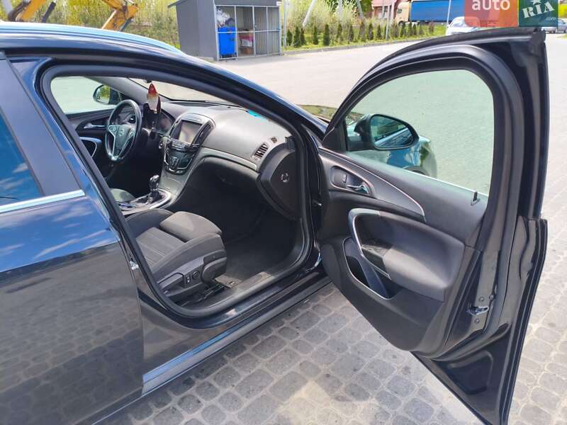 Универсал Opel Insignia 2015 в Львове
