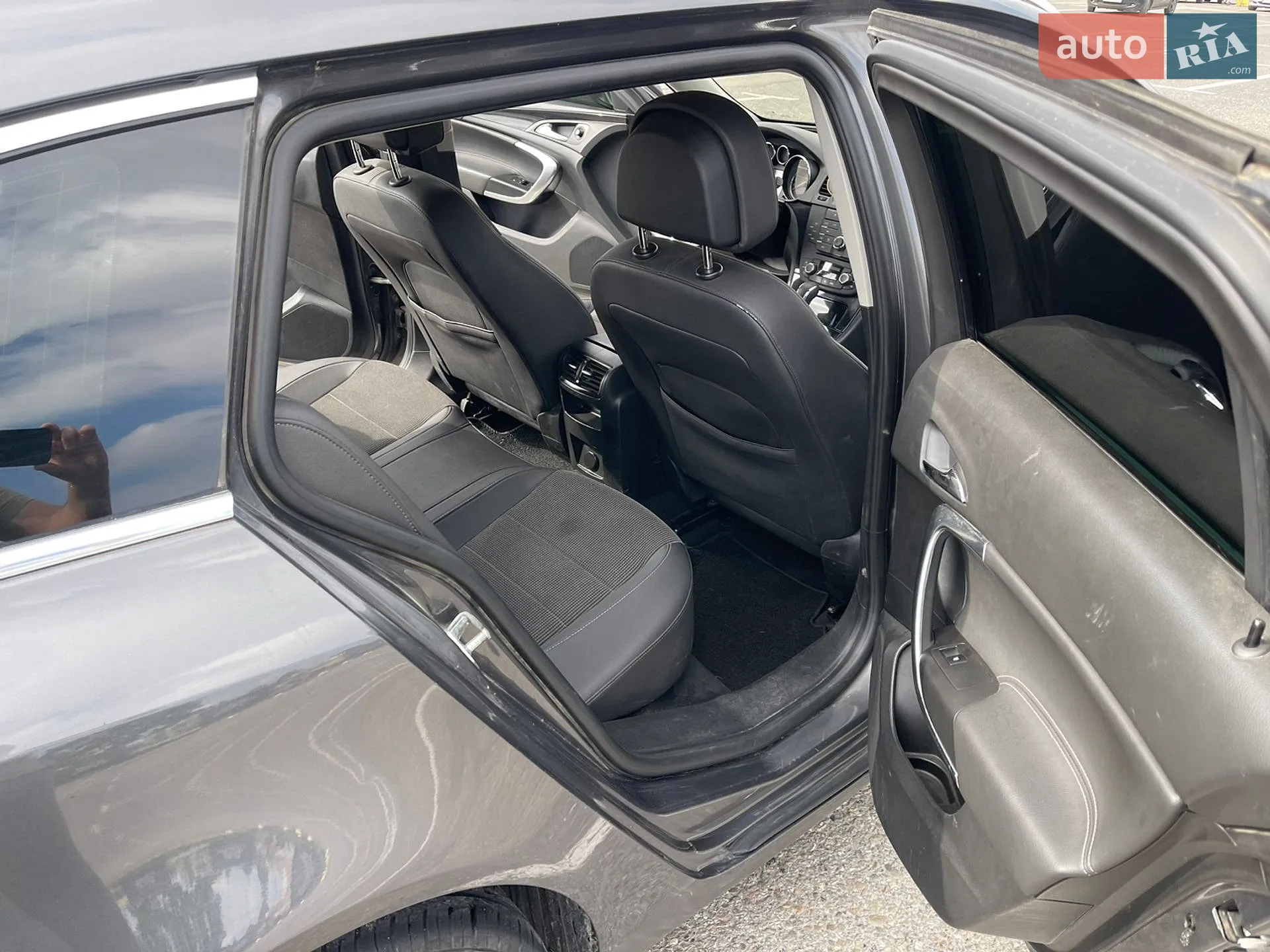 2011 Opel Insignia - мініатюра 10