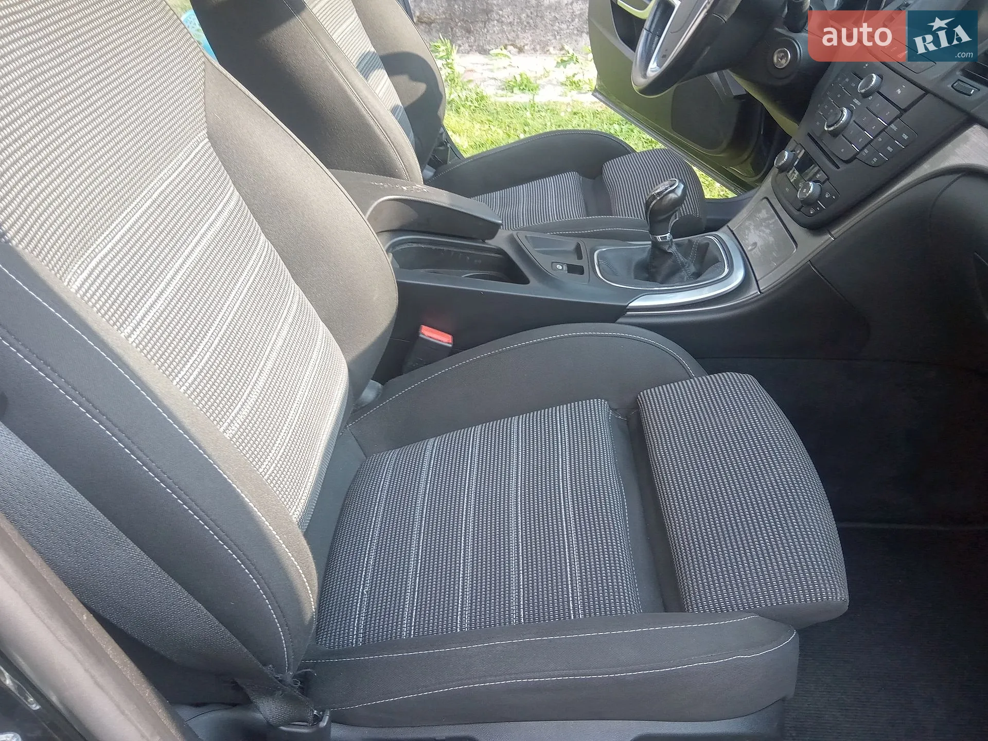 2010 Opel Insignia - мініатюра 11